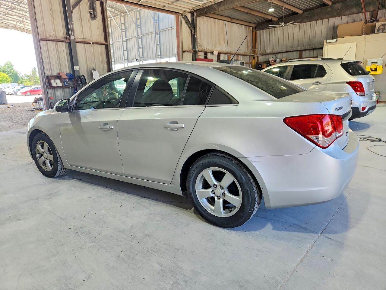 2016 CHEVROLET CRUZE LIMITED LT photo 3