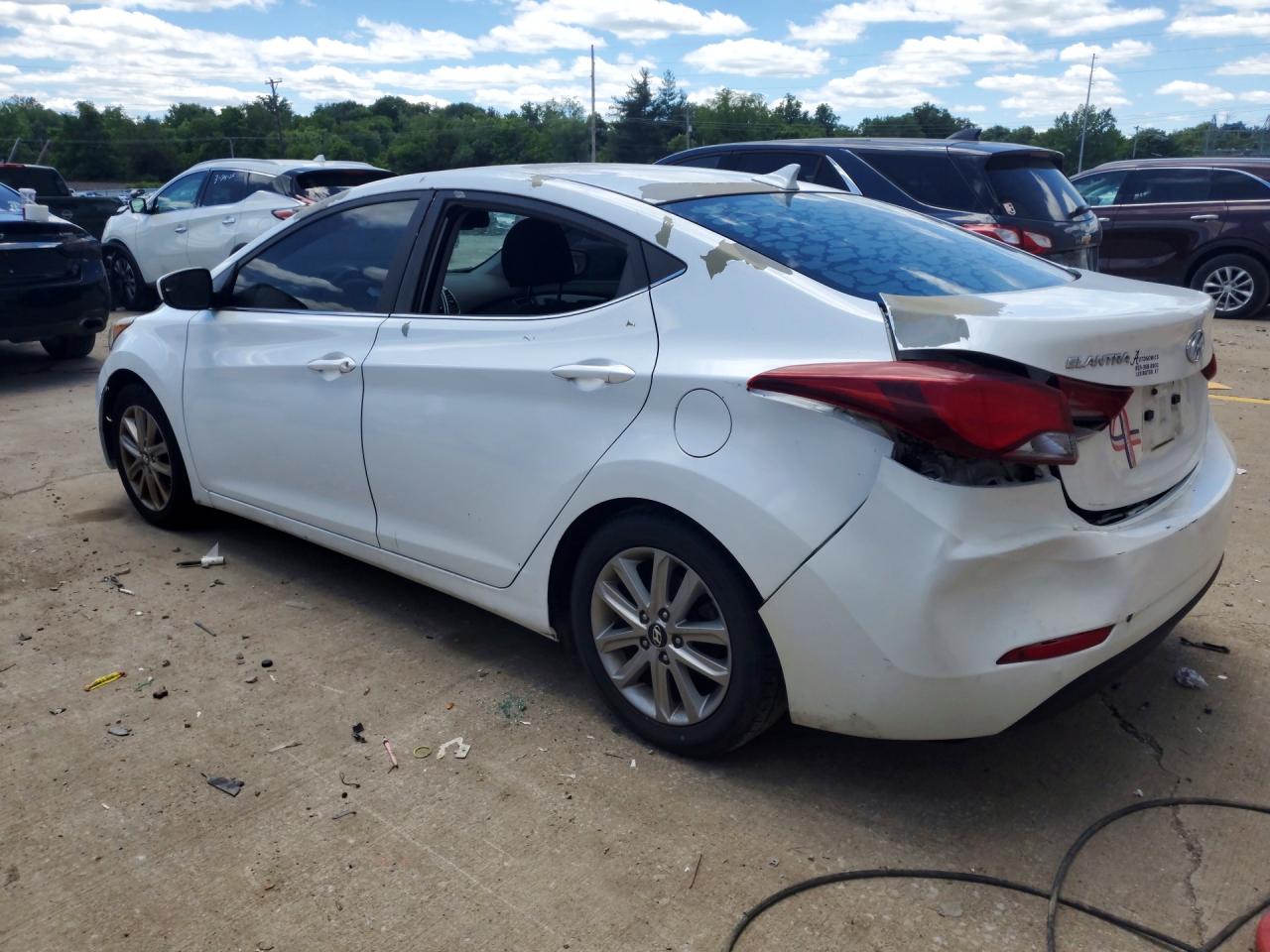 2015 HYUNDAI ELANTRA SE photo 3