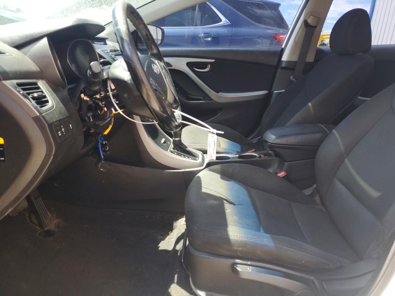 2015 HYUNDAI ELANTRA SE photo 13