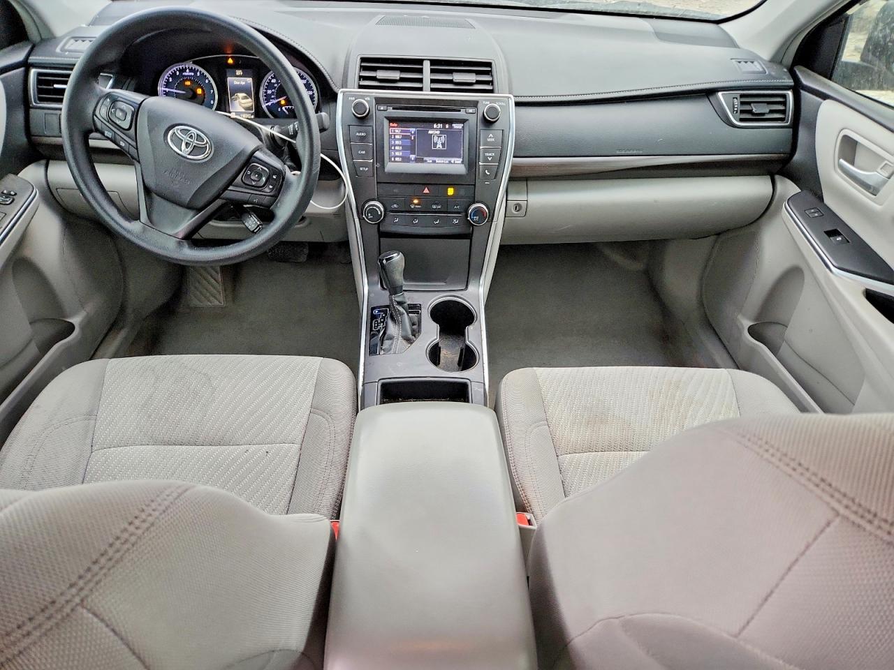 2017 TOYOTA CAMRY LE photo 15
