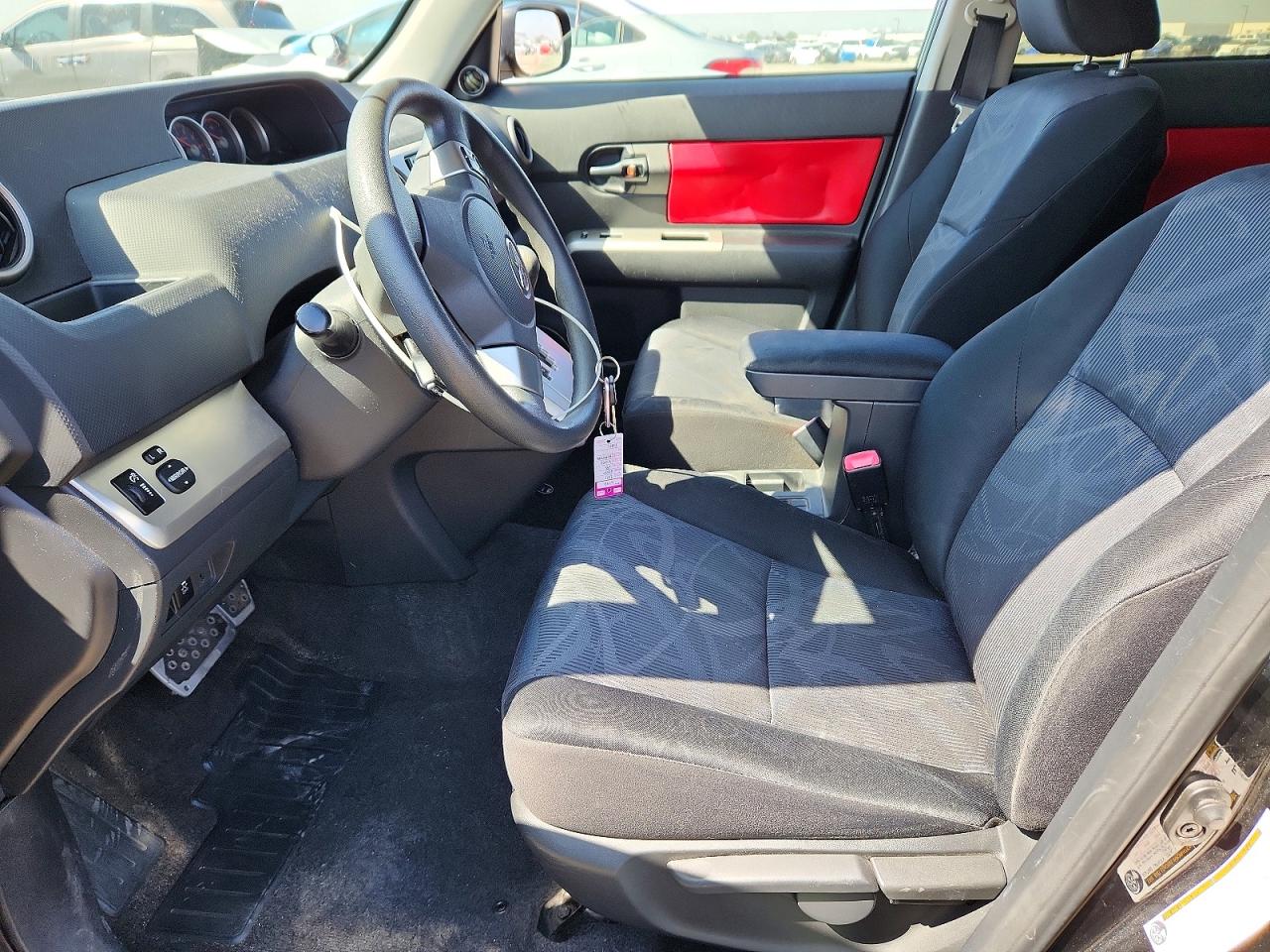 2011 TOYOTA SCION XB photo 13