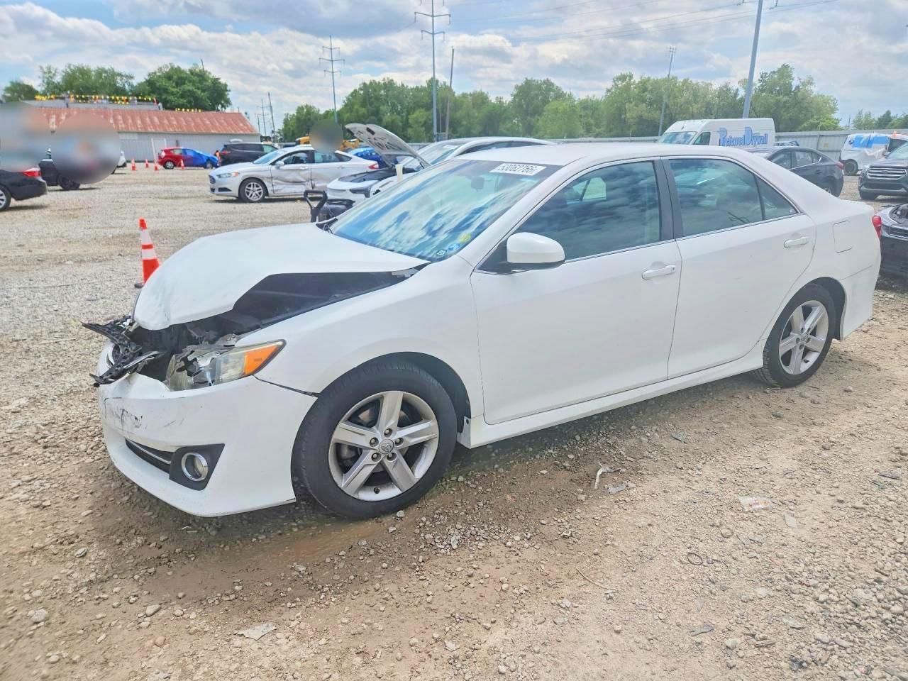2014 TOYOTA CAMRY