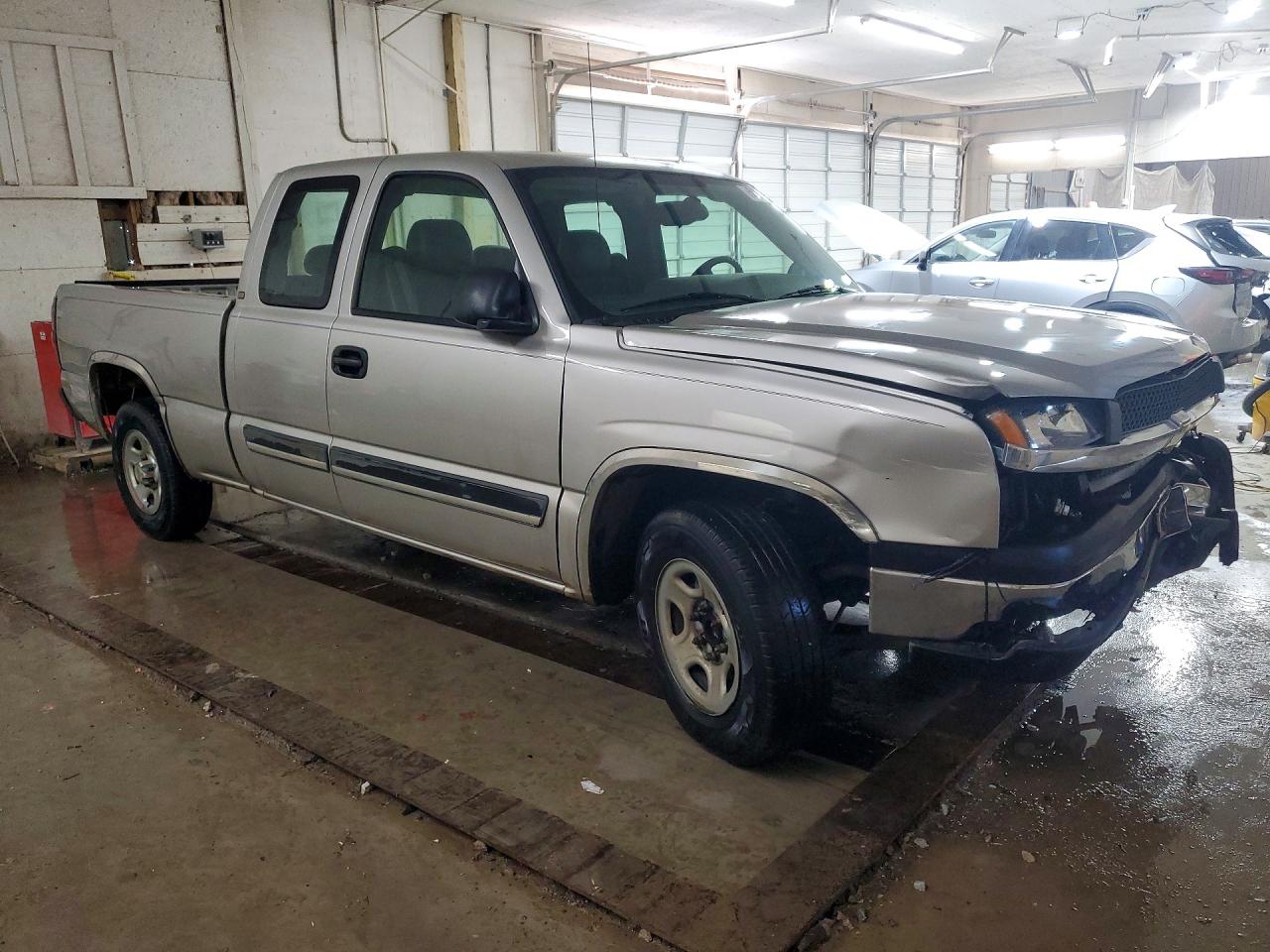 2004 CHEVROLET SILVERADO C1500 photo 10