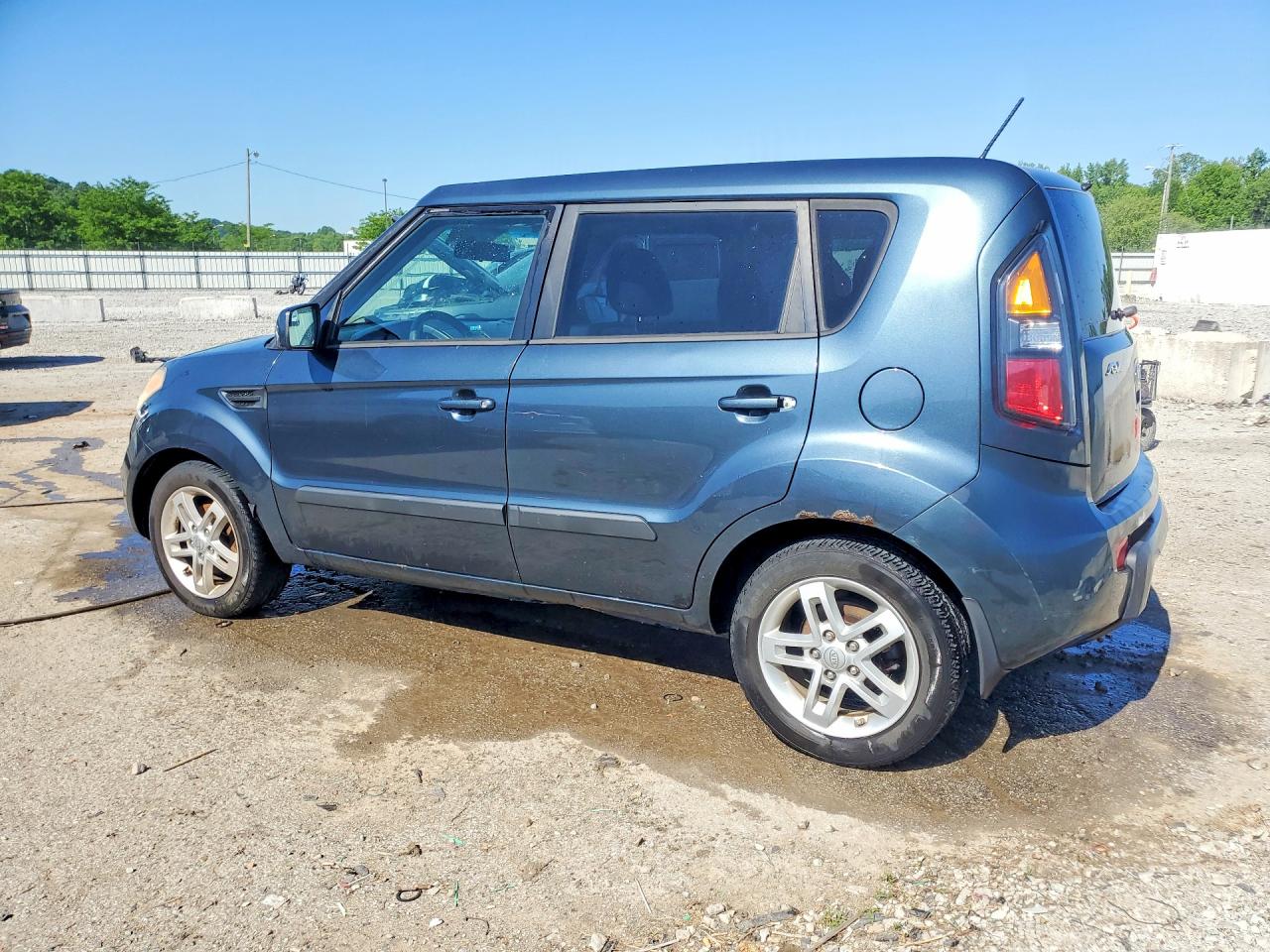 2011 KIA SOUL + photo 2