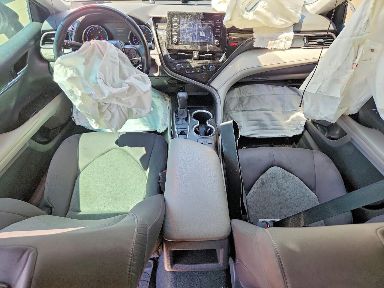 2021 TOYOTA CAMRY LE photo 22