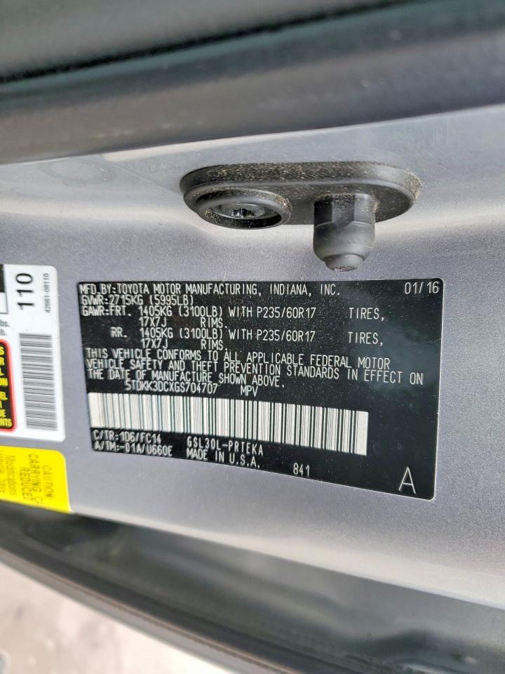 2016 TOYOTA SIENNA LE photo 25
