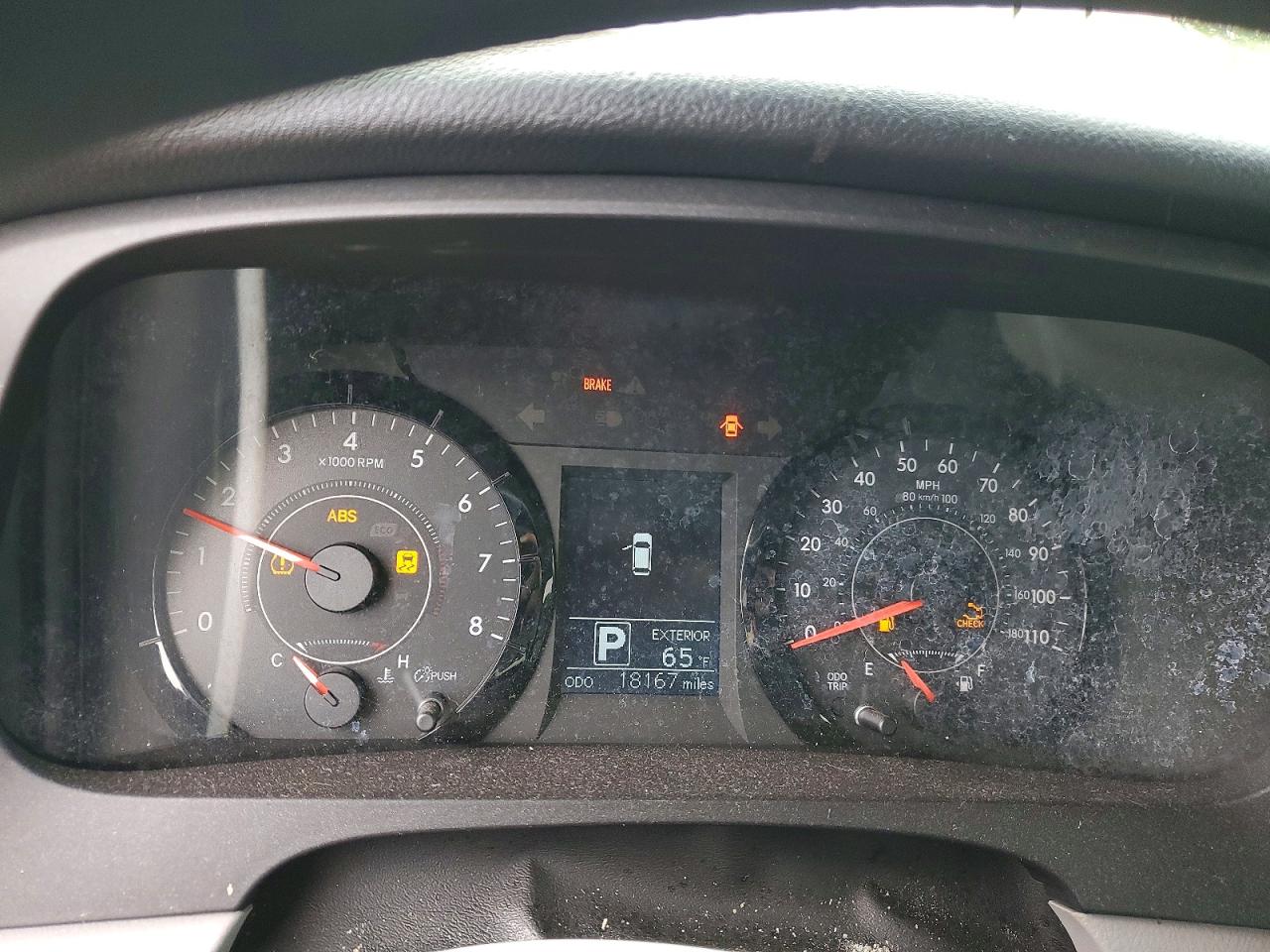 2016 TOYOTA SIENNA LE photo 17
