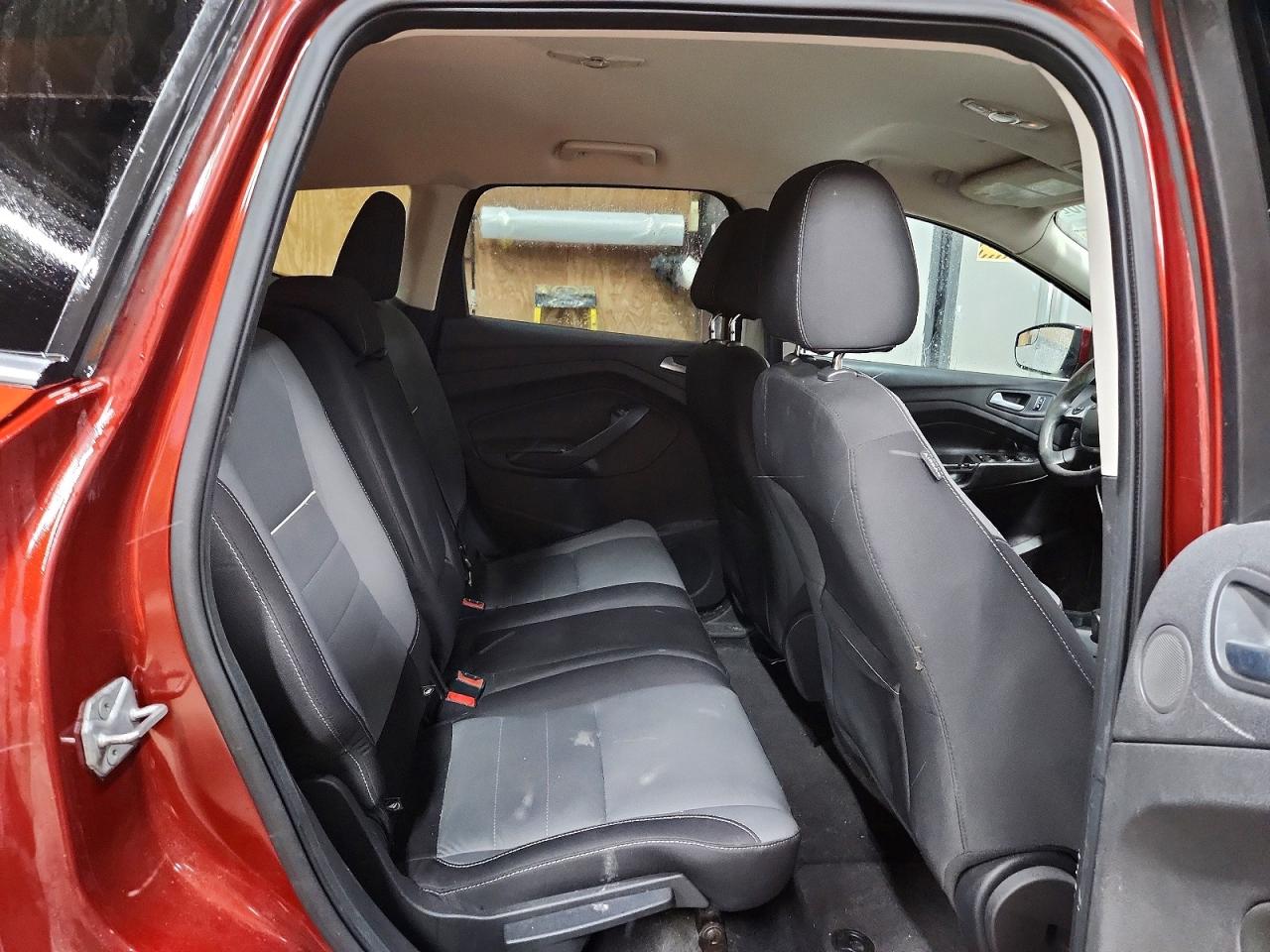 2014 FORD ESCAPE SE photo 11