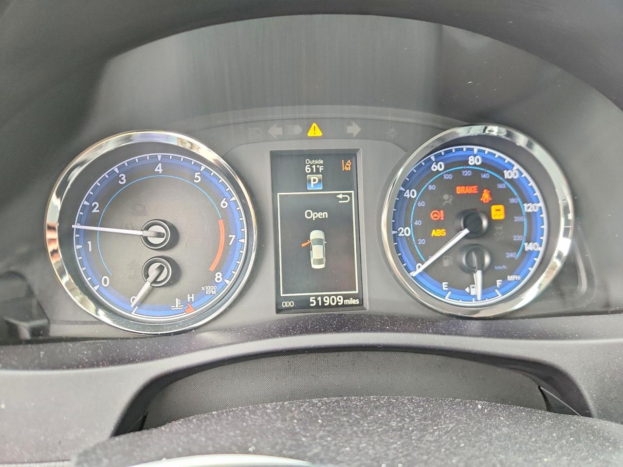 2019 TOYOTA COROLLA XLE photo 9