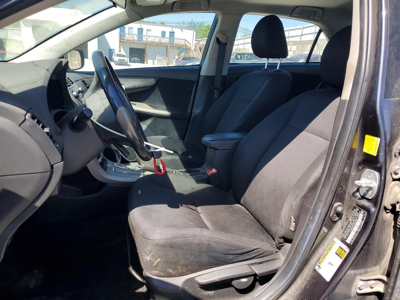 2010 TOYOTA COROLLA S photo 7