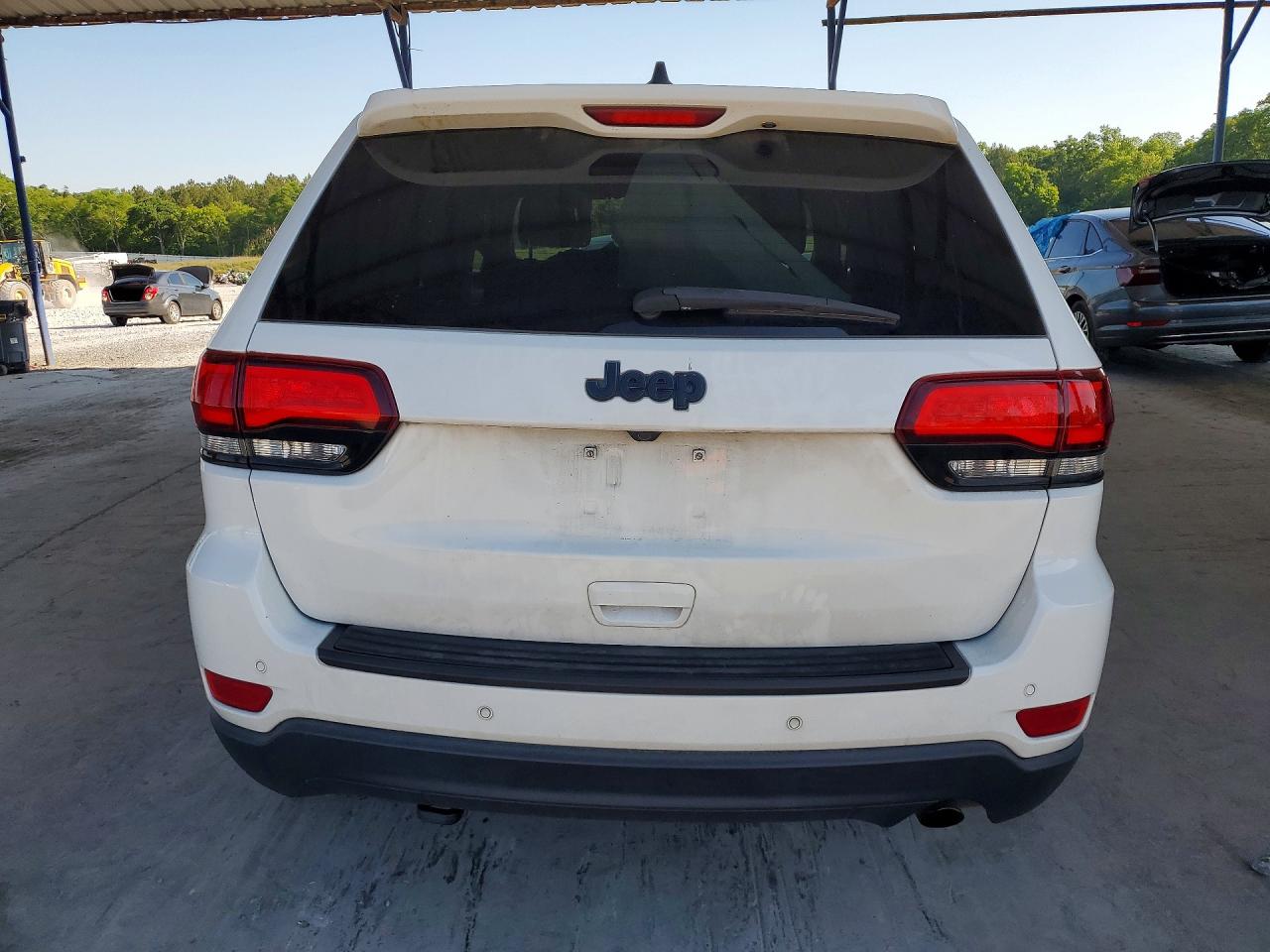 2019 JEEP GRAND CHEROKEE LAREDO photo 6