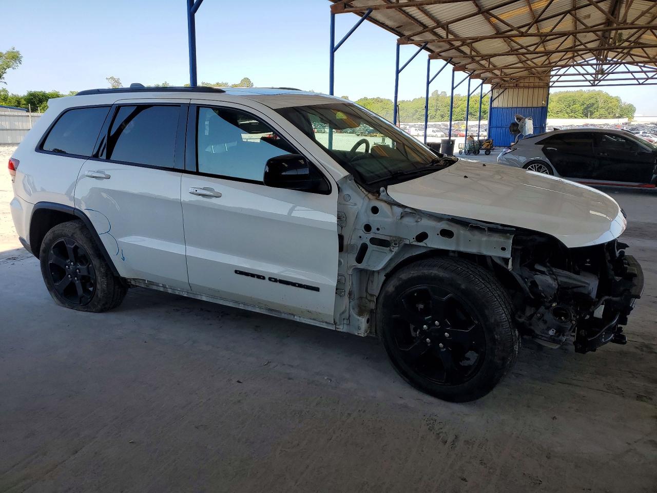 2019 JEEP GRAND CHEROKEE LAREDO photo 4
