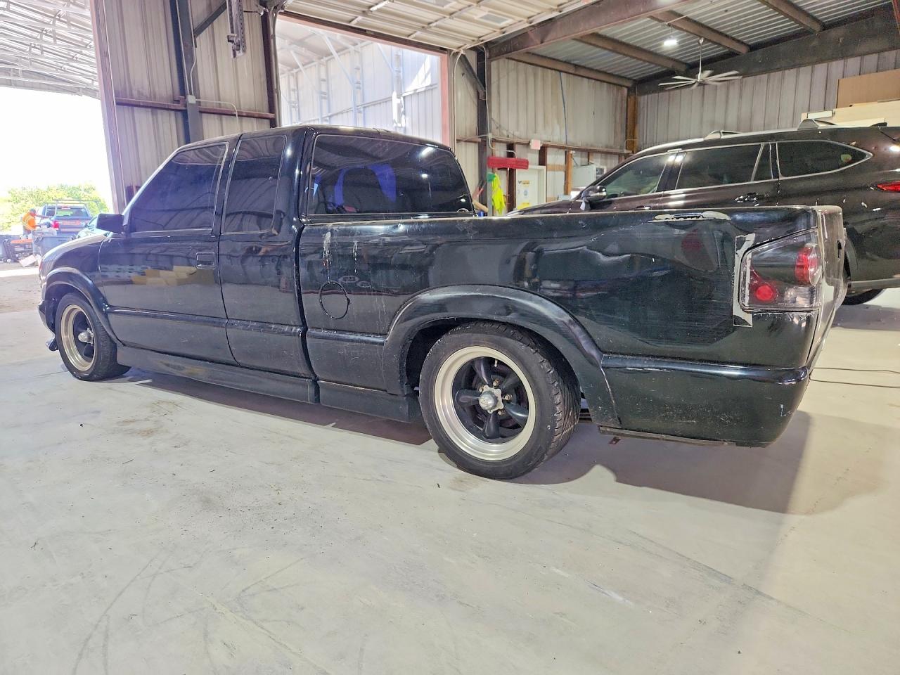 2002 CHEVROLET S TRUCK S10 photo 2