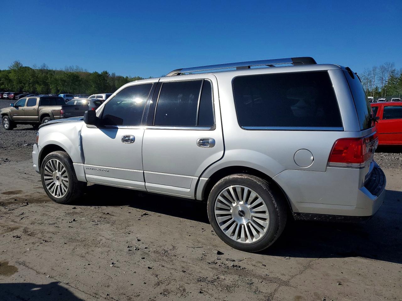 2017 LINCOLN NAVIGATOR RESERVE photo 3