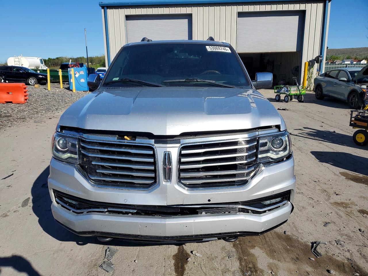 2017 LINCOLN NAVIGATOR RESERVE photo 9