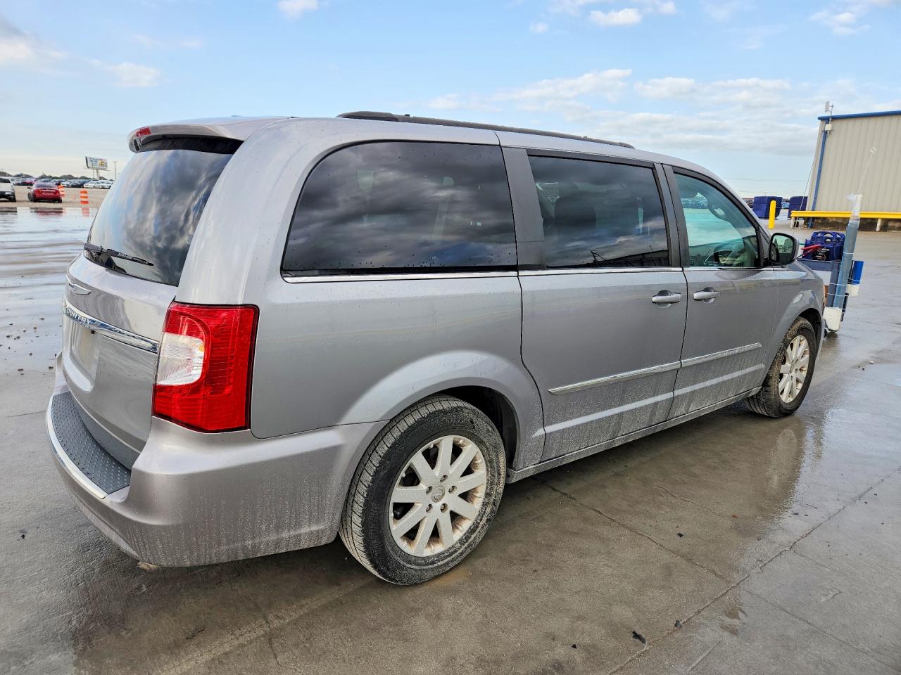 2015 CHRYSLER TOWN & COUNTRY TOURING photo 5