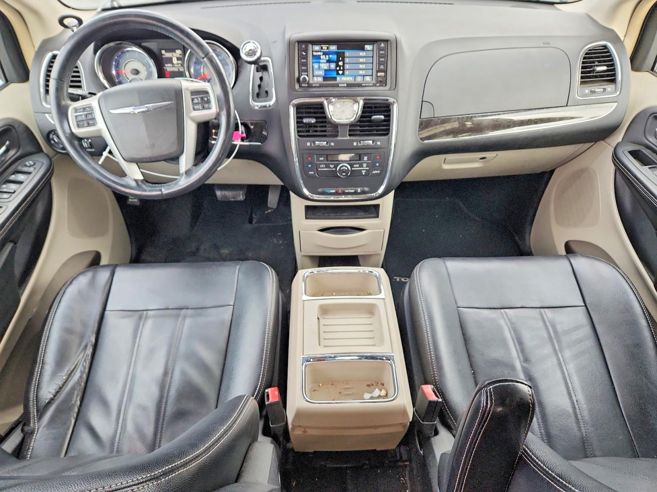 2015 CHRYSLER TOWN & COUNTRY TOURING photo 15