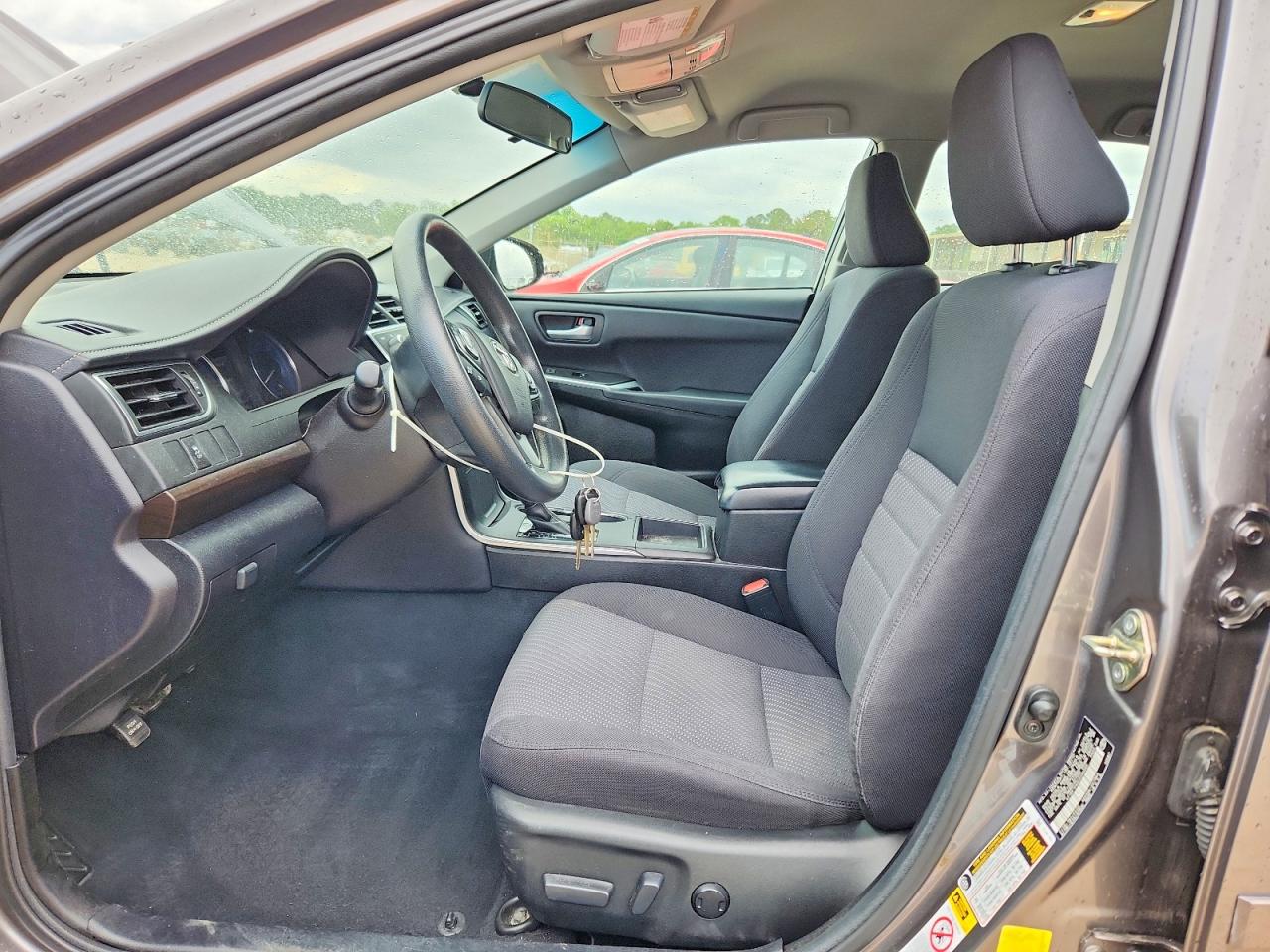 2017 TOYOTA CAMRY LE photo 13