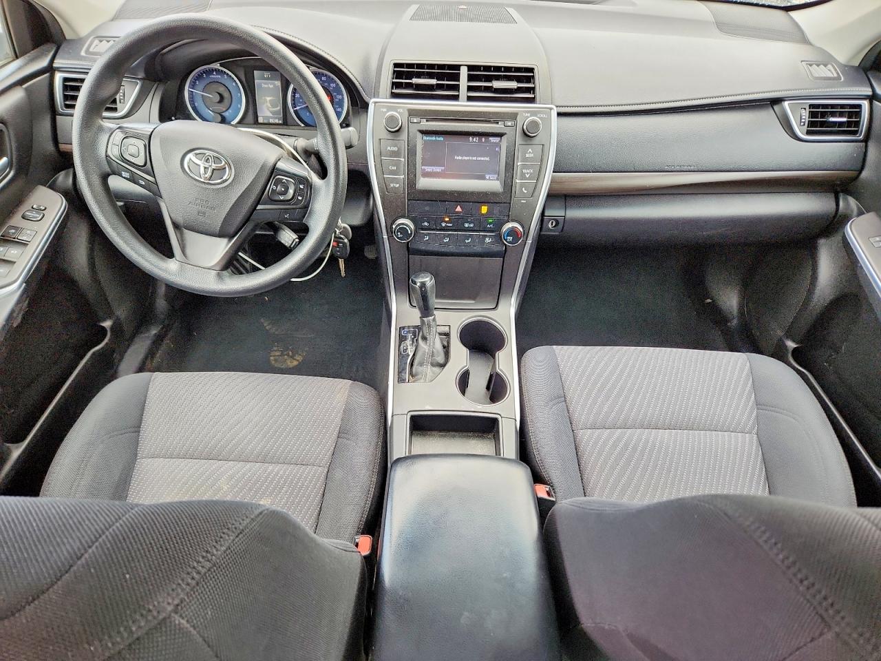 2017 TOYOTA CAMRY LE photo 15
