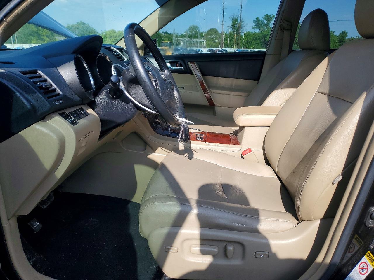 2013 TOYOTA HIGHLANDER LIMITED photo 13