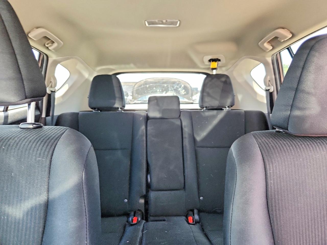 2017 TOYOTA RAV4 LE photo 10