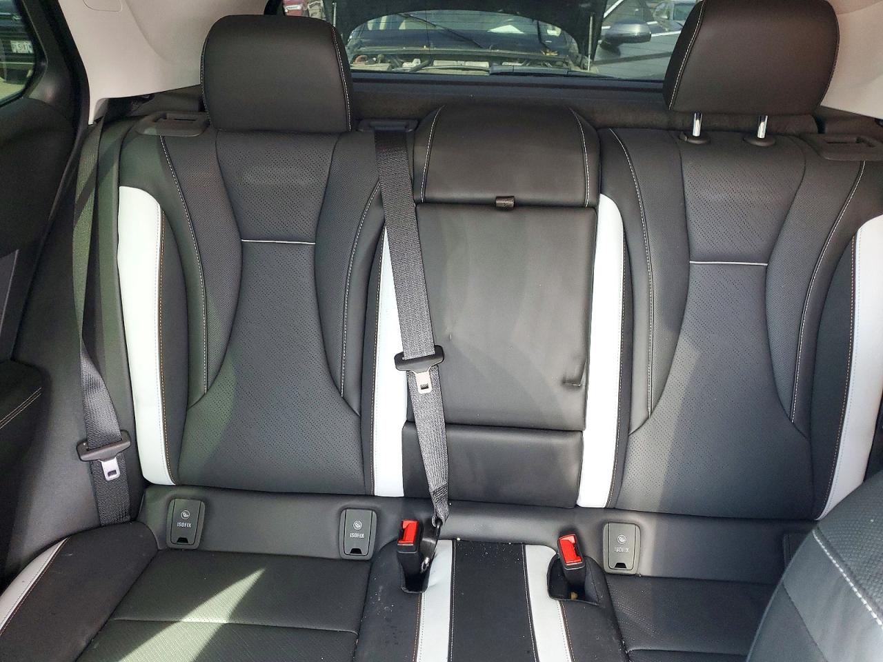 2024 BUICK ENVISION ESSENCE photo 28