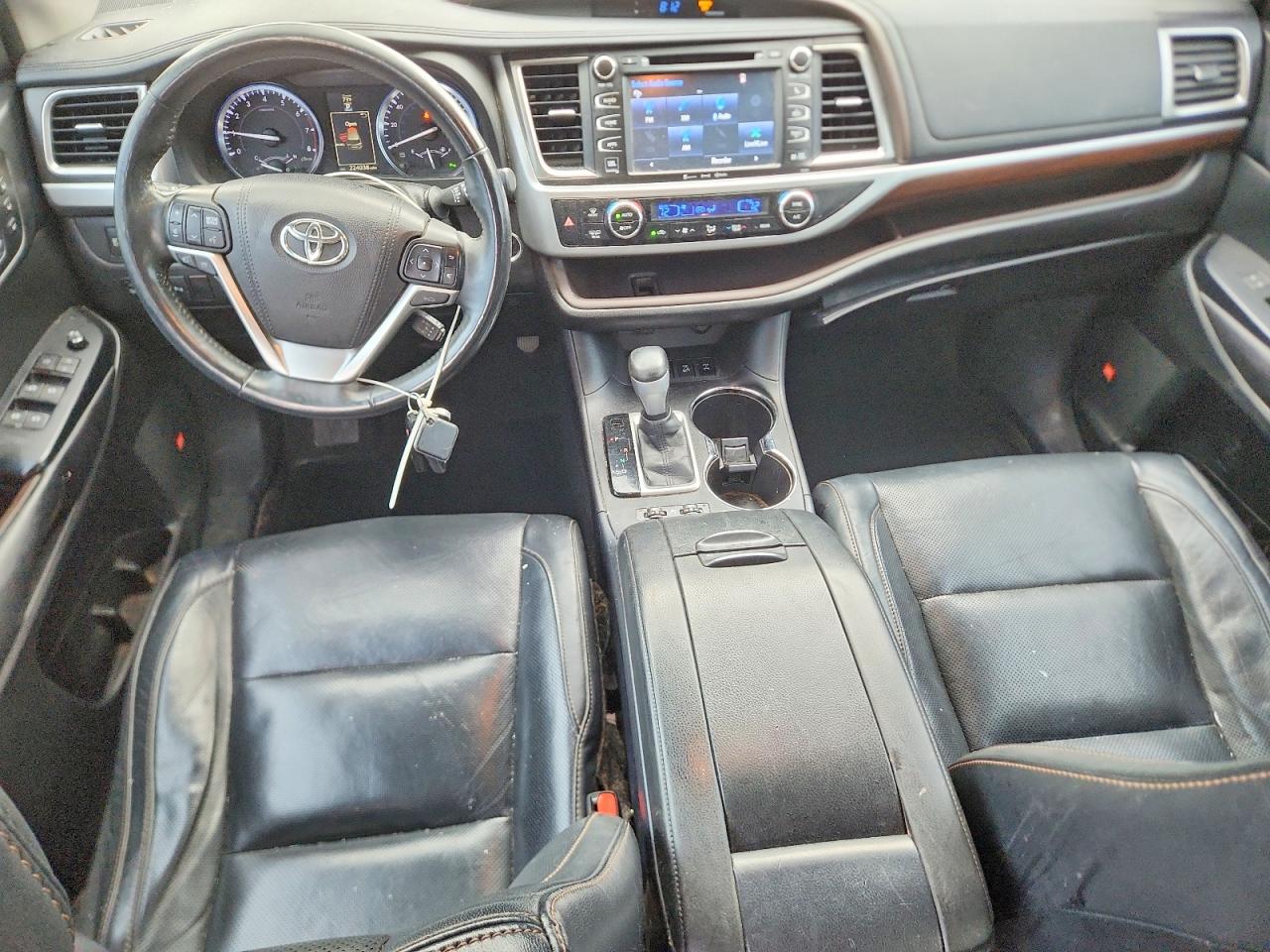 2016 TOYOTA HIGHLANDER LIMITED PLATINUM photo 8