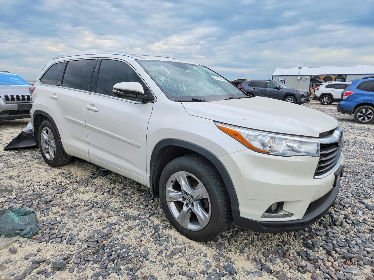 2016 TOYOTA HIGHLANDER LIMITED PLATINUM photo 4