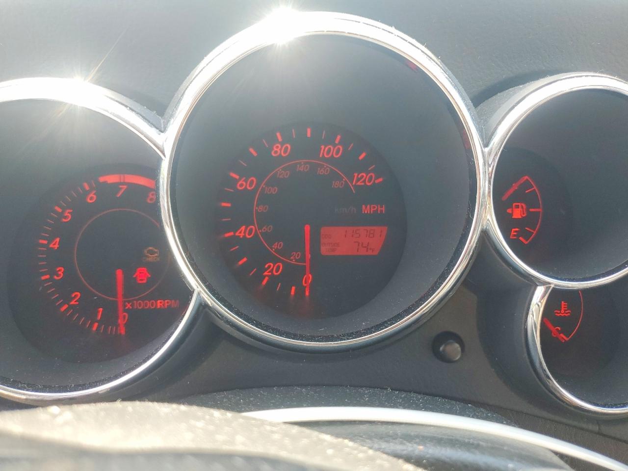 2003 TOYOTA COROLLA MATRIX XR photo 9