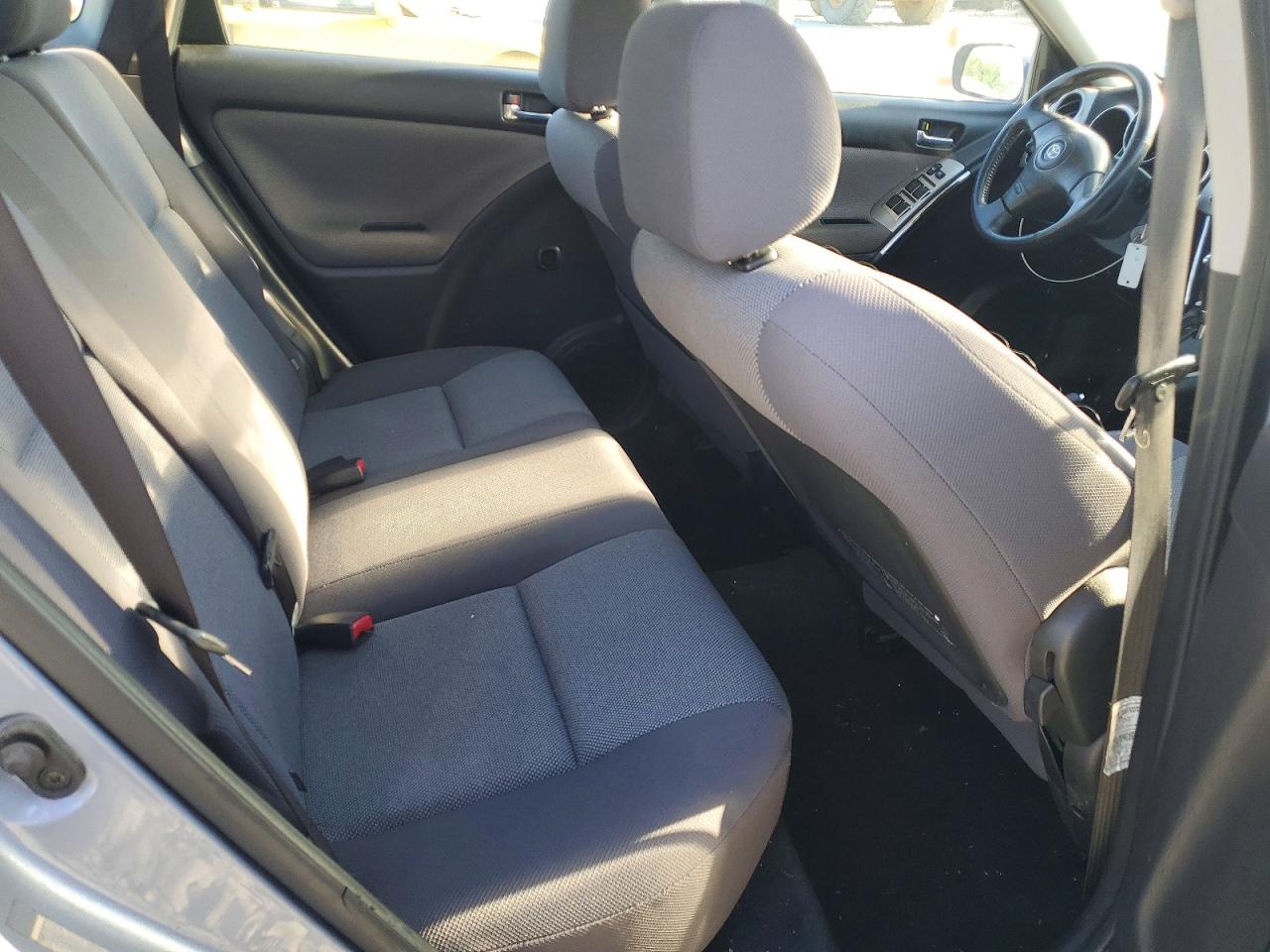 2003 TOYOTA COROLLA MATRIX XR photo 10