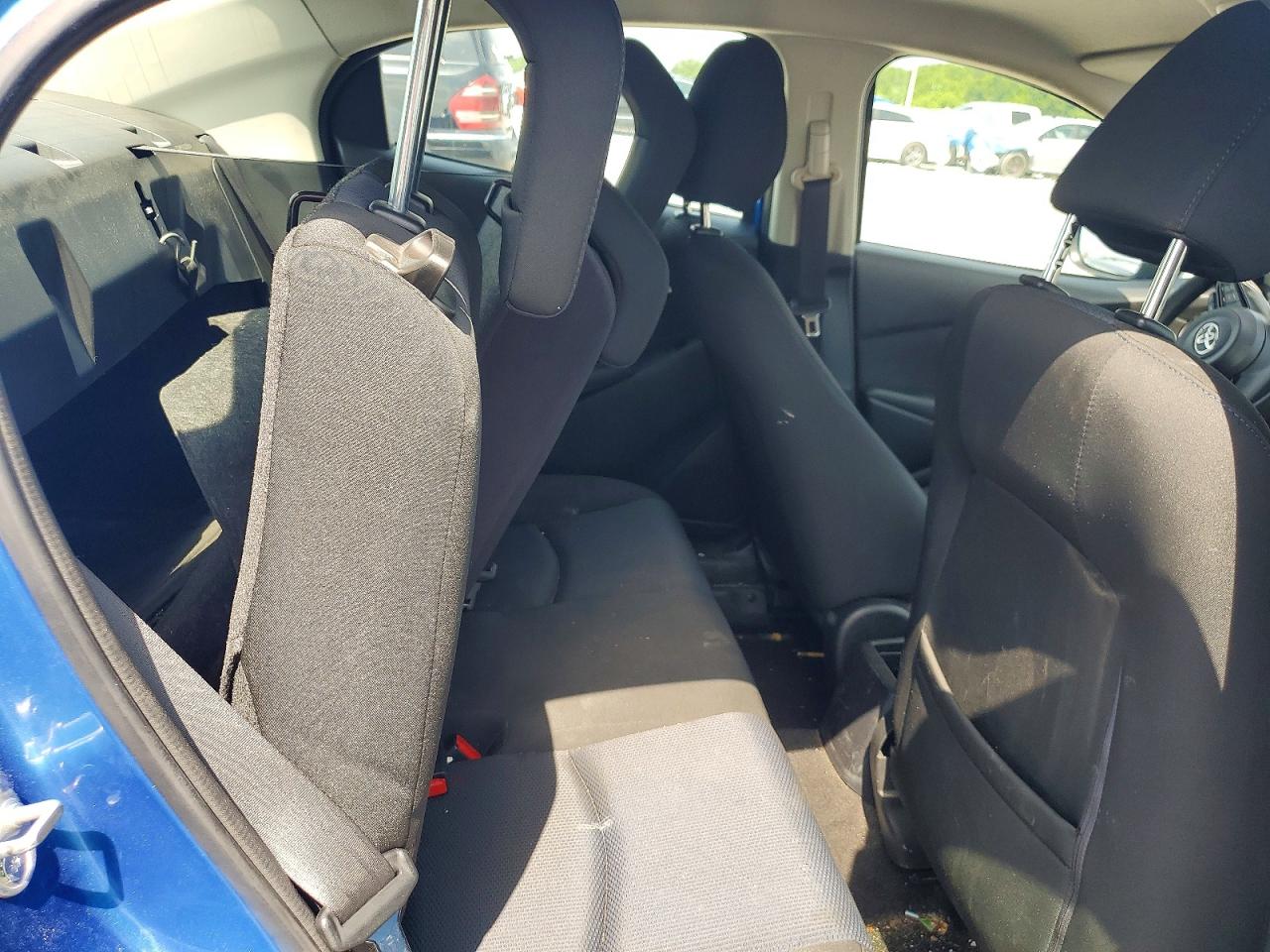 2019 TOYOTA YARIS LE photo 19