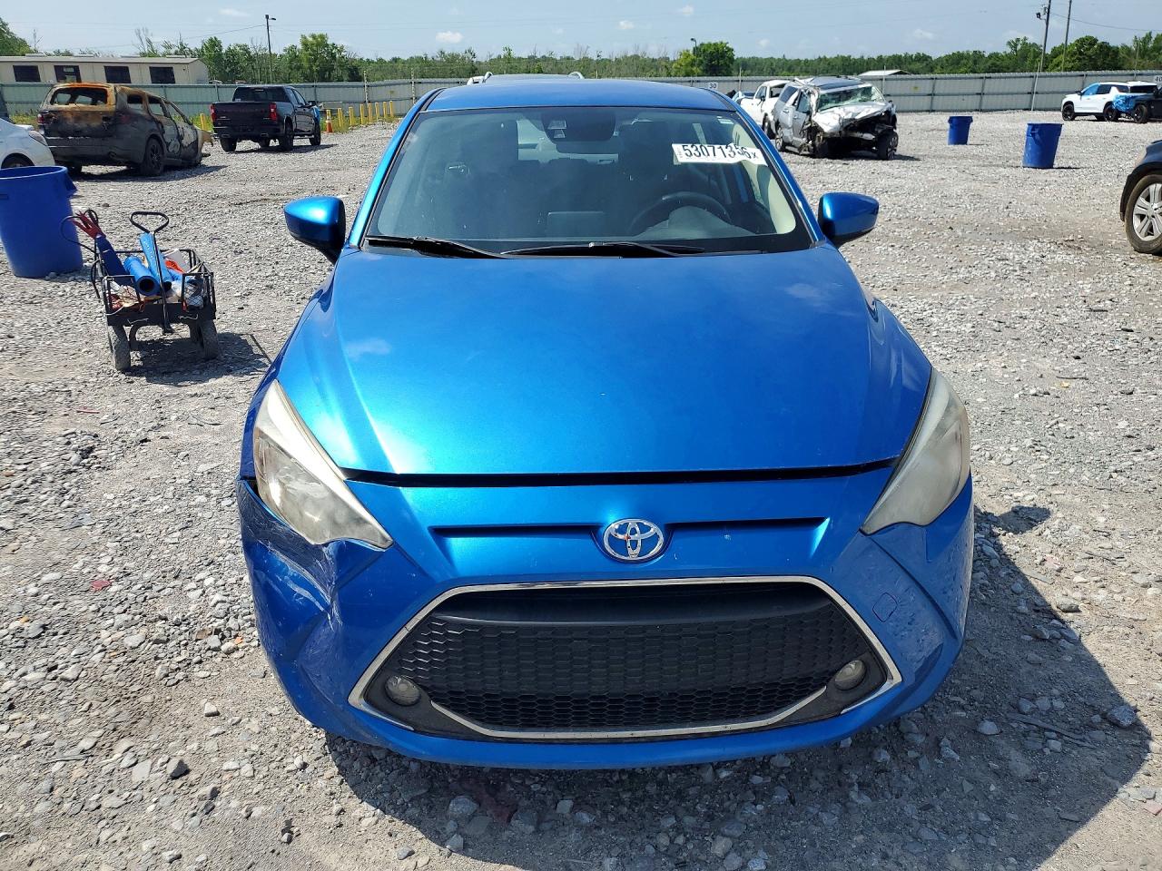 2019 TOYOTA YARIS LE photo 9
