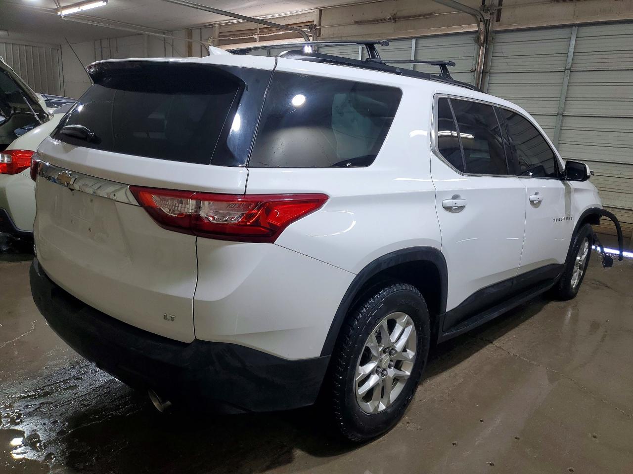 2019 CHEVROLET TRAVERSE LT photo 5