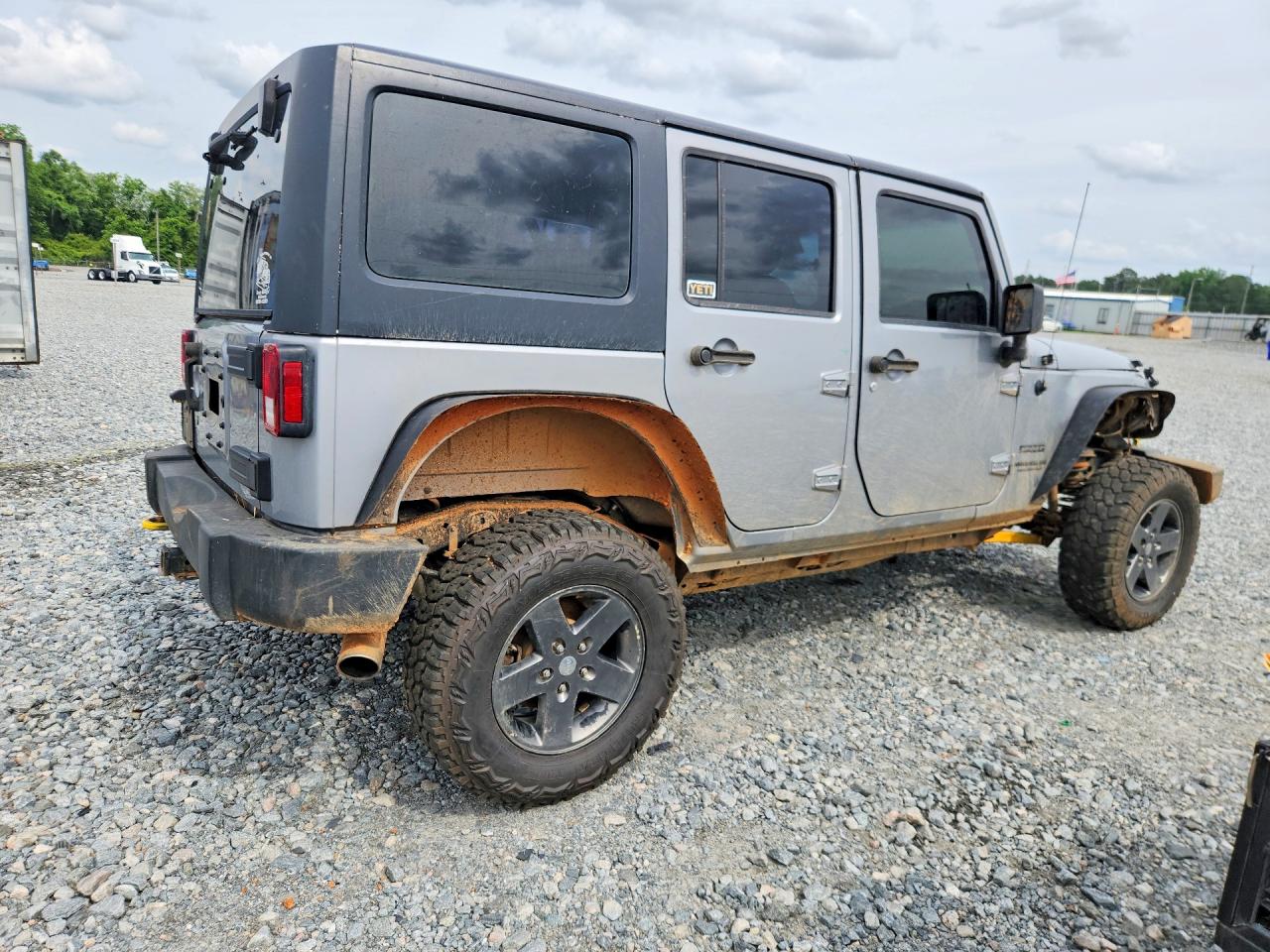 2013 JEEP WRANGLER UNLIMITED SPORT photo 5