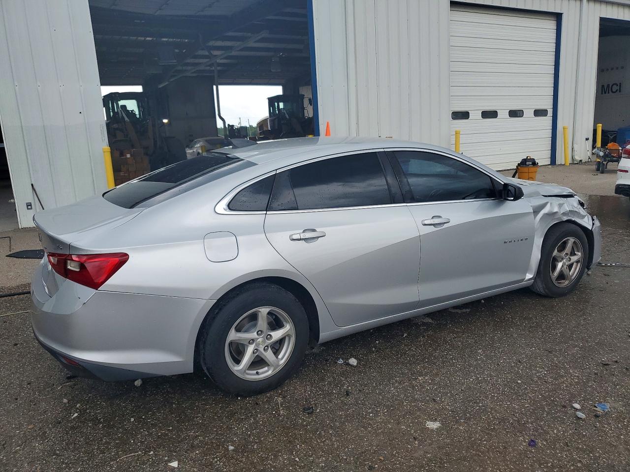 2016 CHEVROLET MALIBU LS photo 3