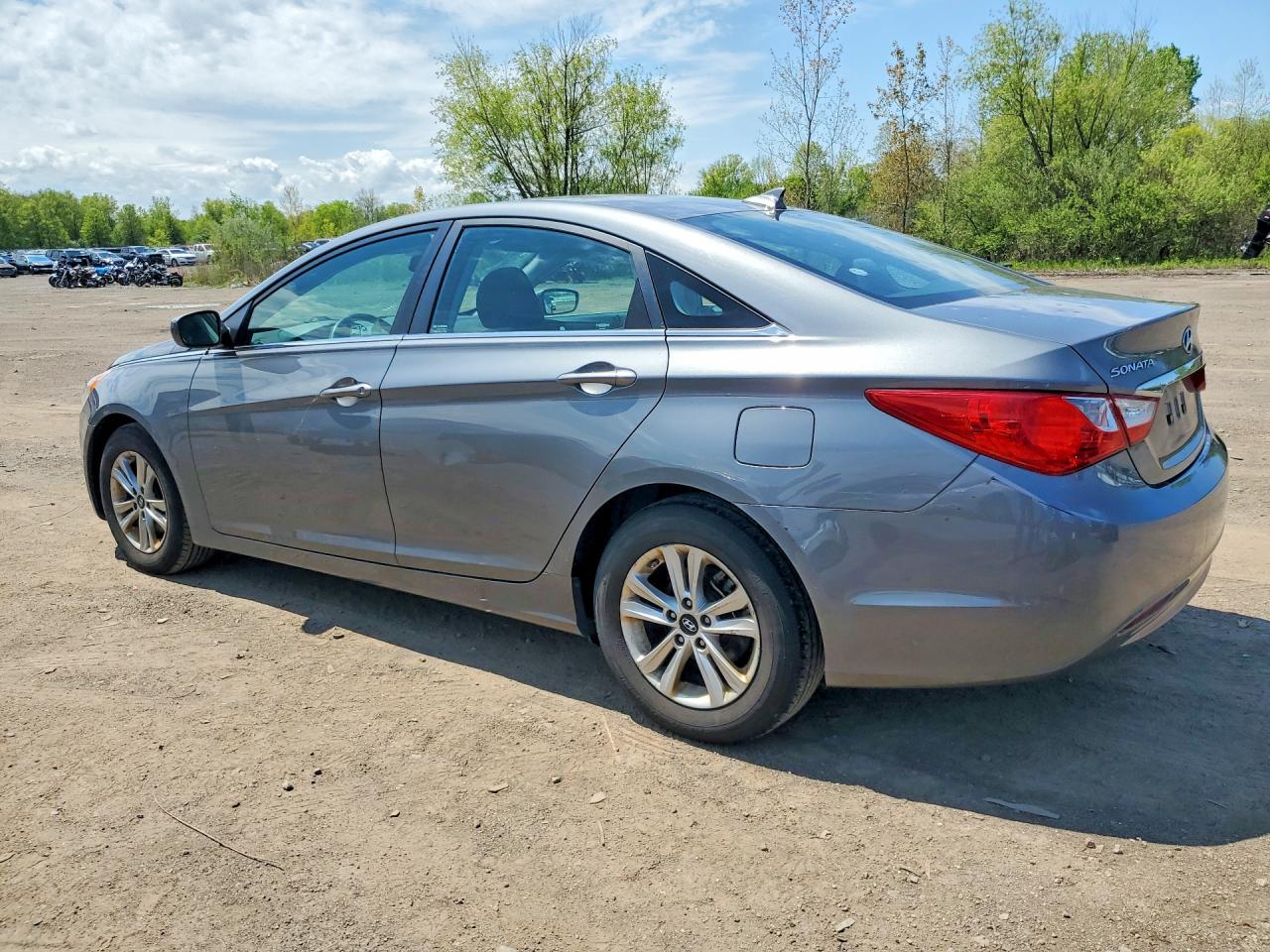 2013 HYUNDAI SONATA GLS photo 3