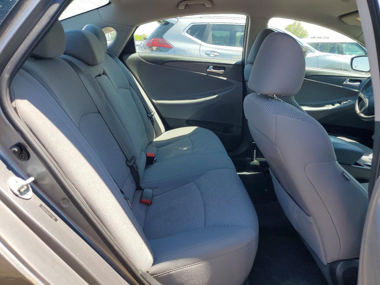 2013 HYUNDAI SONATA GLS photo 19