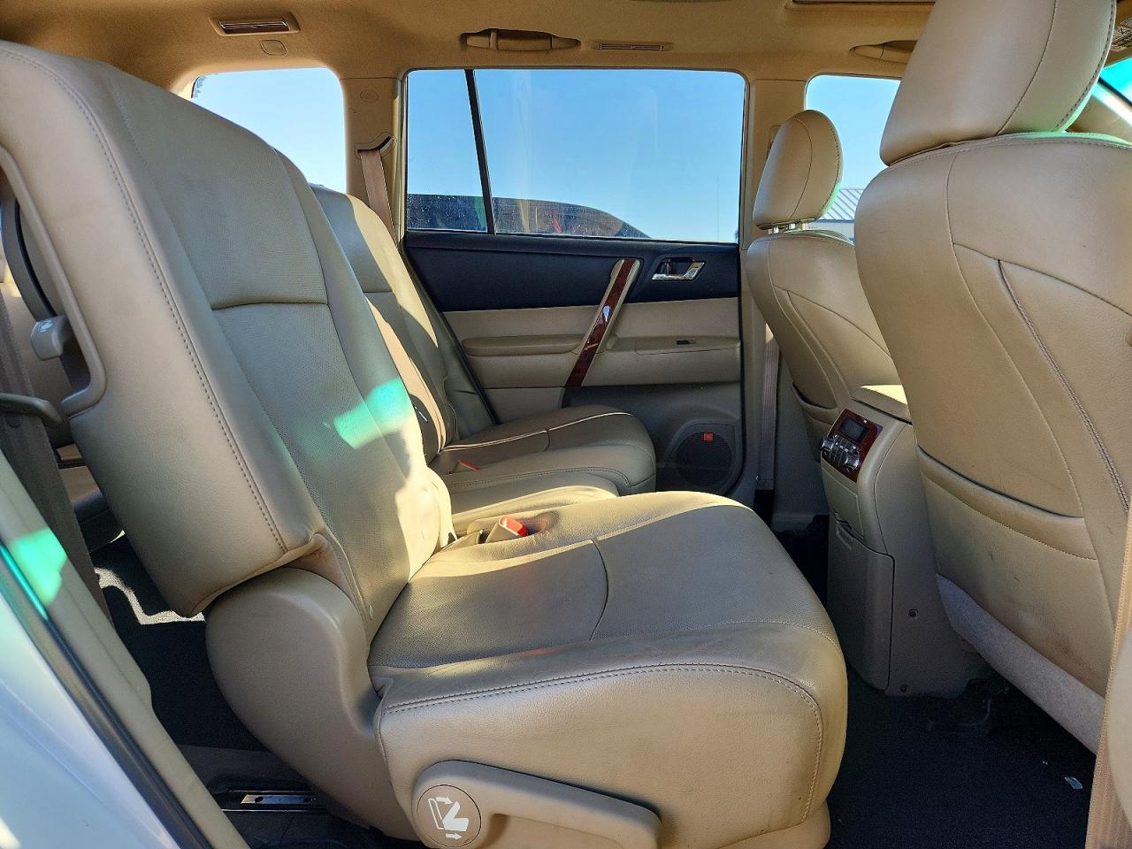 2013 TOYOTA HIGHLANDER LIMITED photo 21