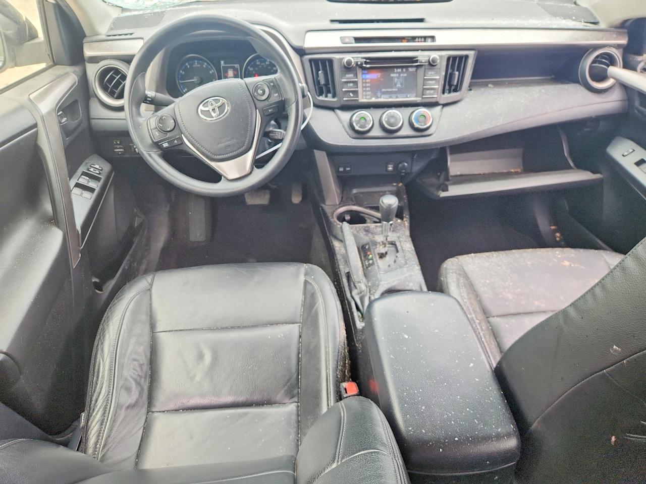 2017 TOYOTA RAV4 LE photo 8