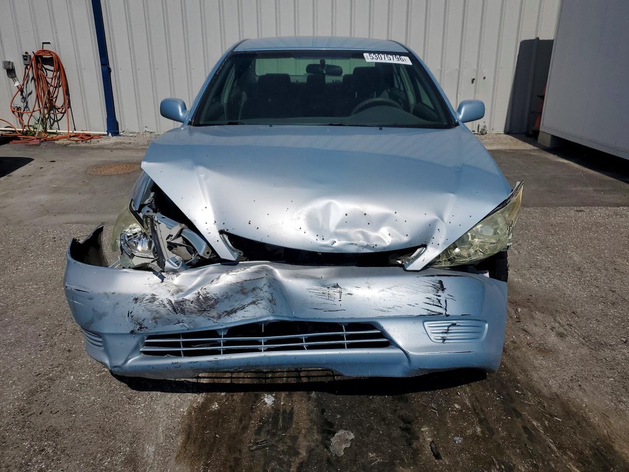 2005 TOYOTA CAMRY LE photo 9