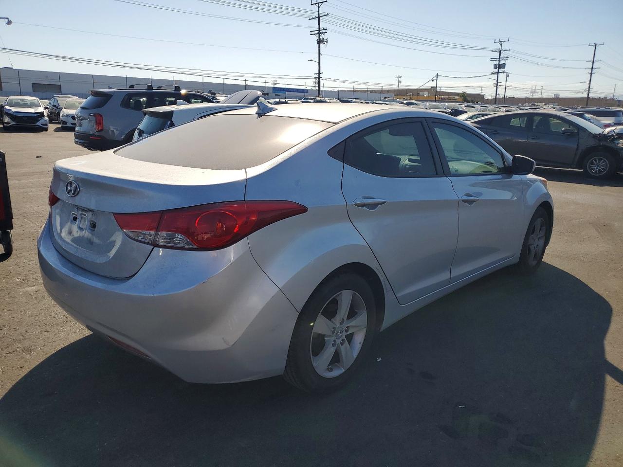 2013 HYUNDAI ELANTRA GLS photo 5