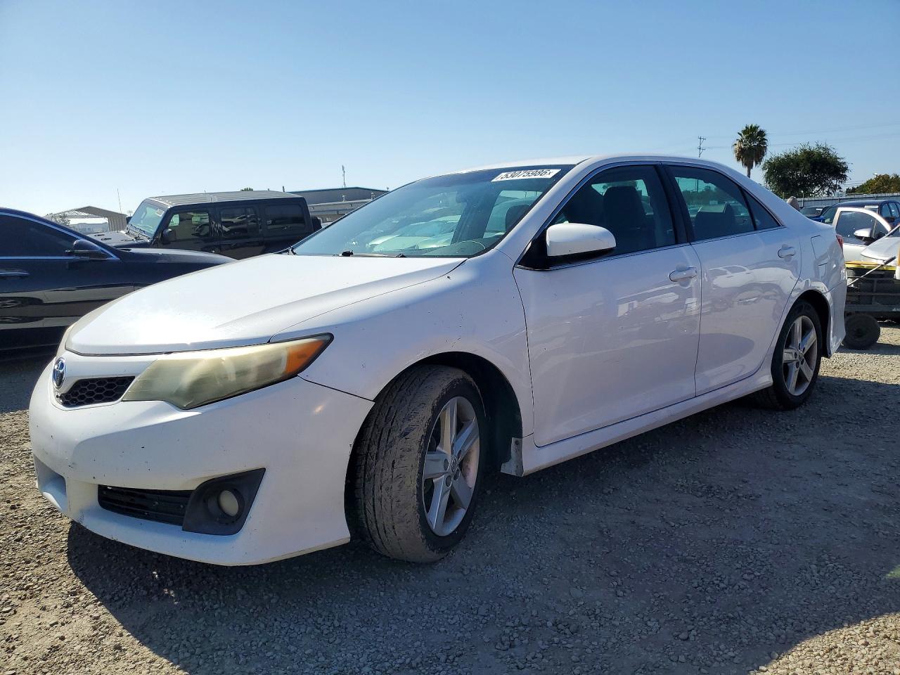 2013 TOYOTA CAMRY