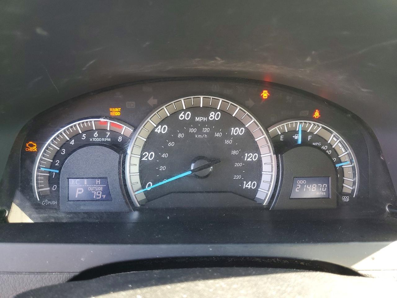 2013 TOYOTA CAMRY SE photo 25