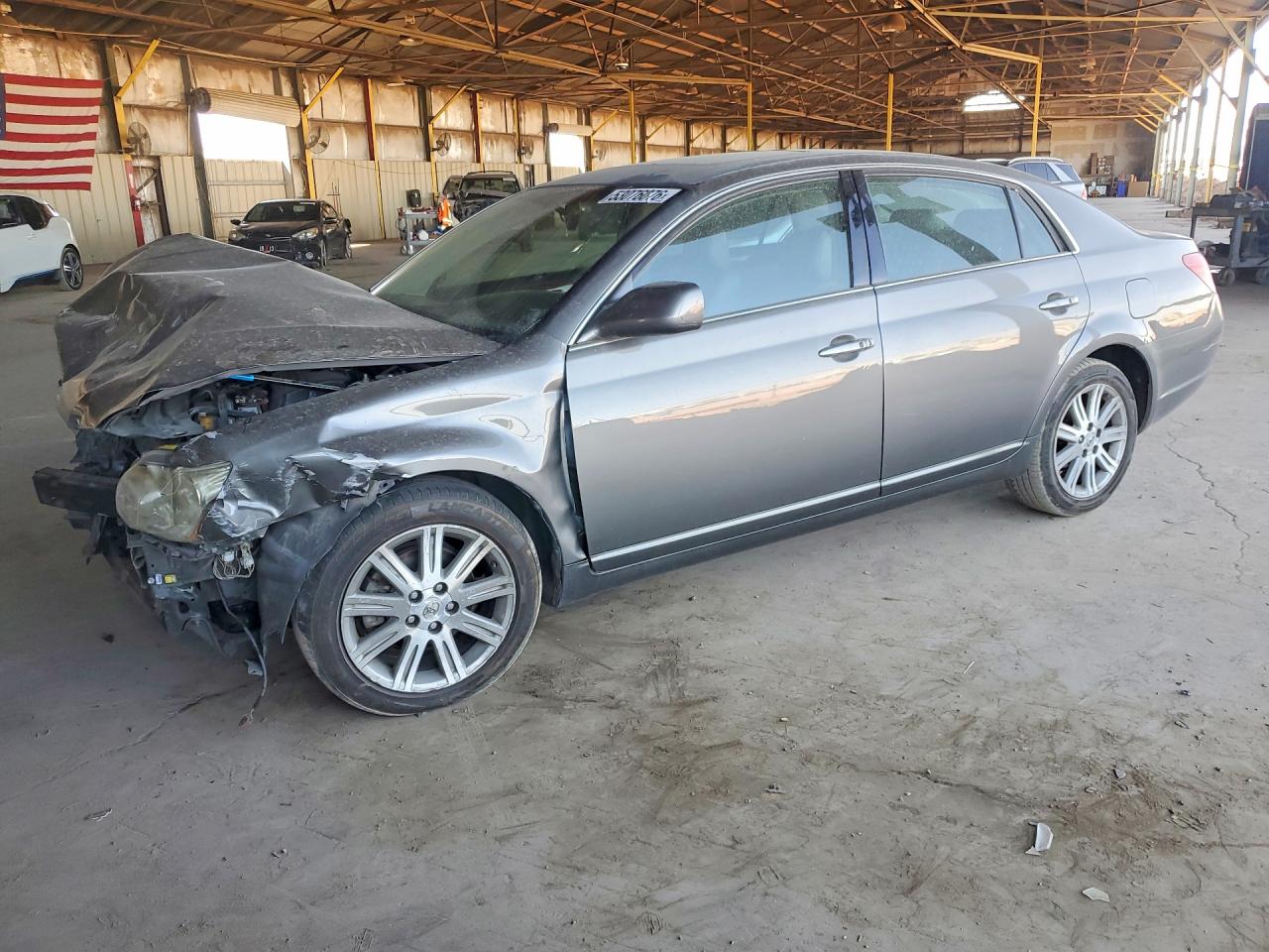 2005 TOYOTA AVALON