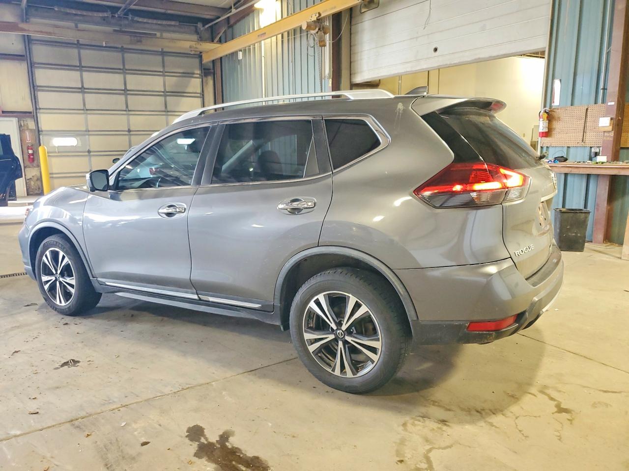 2018 NISSAN ROGUE SL photo 4