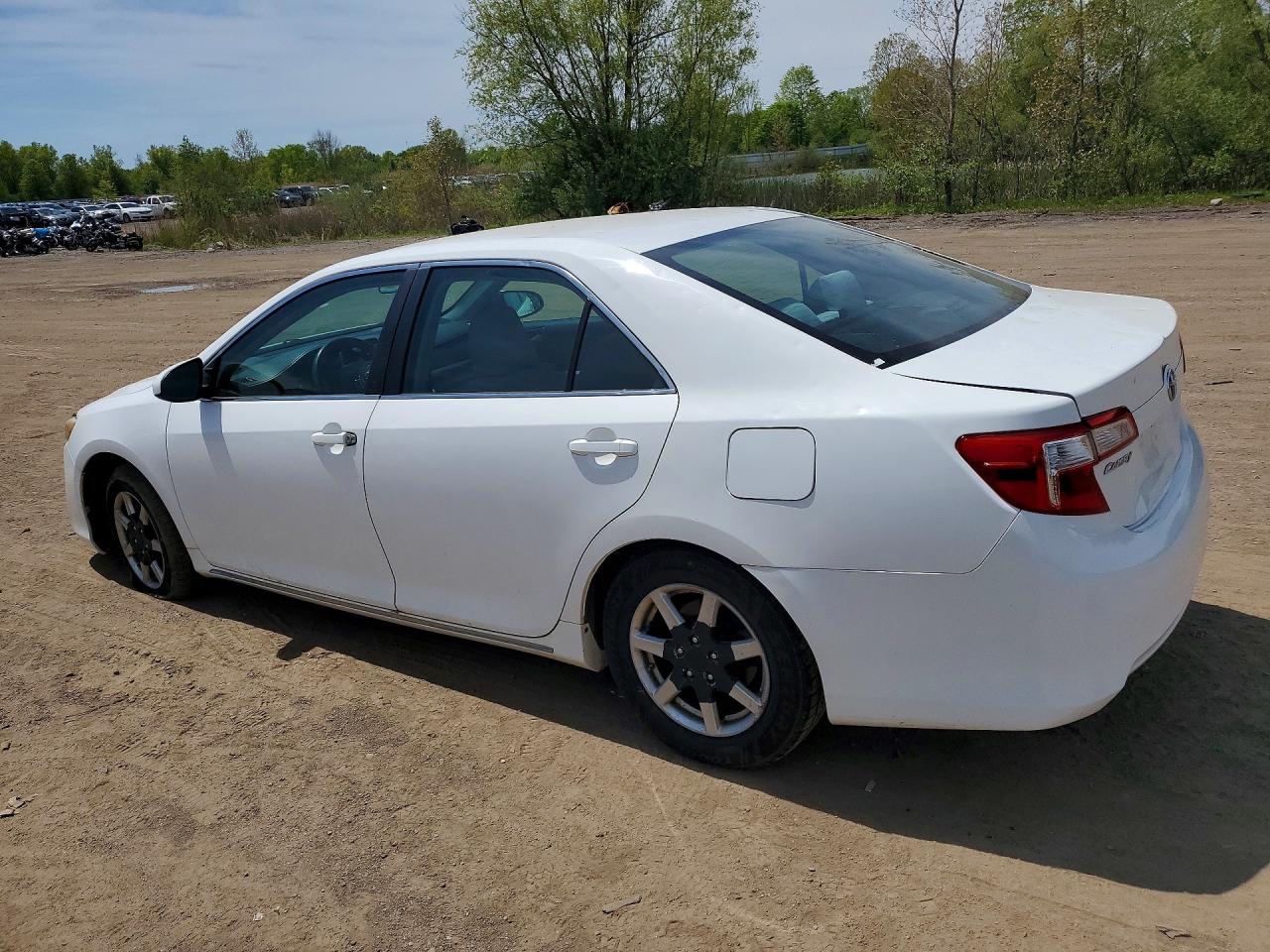2014 TOYOTA CAMRY LE photo 3