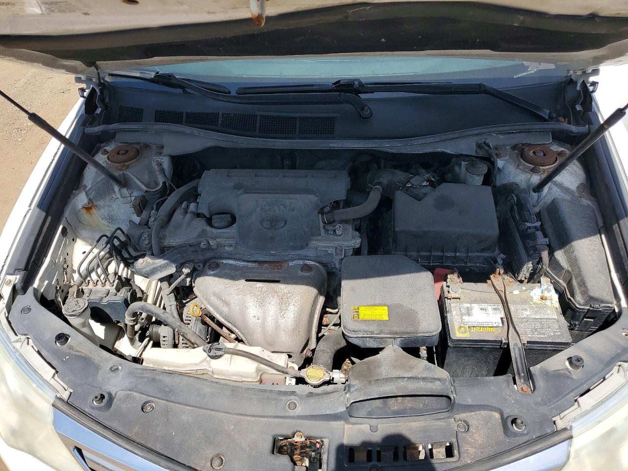2014 TOYOTA CAMRY LE photo 21