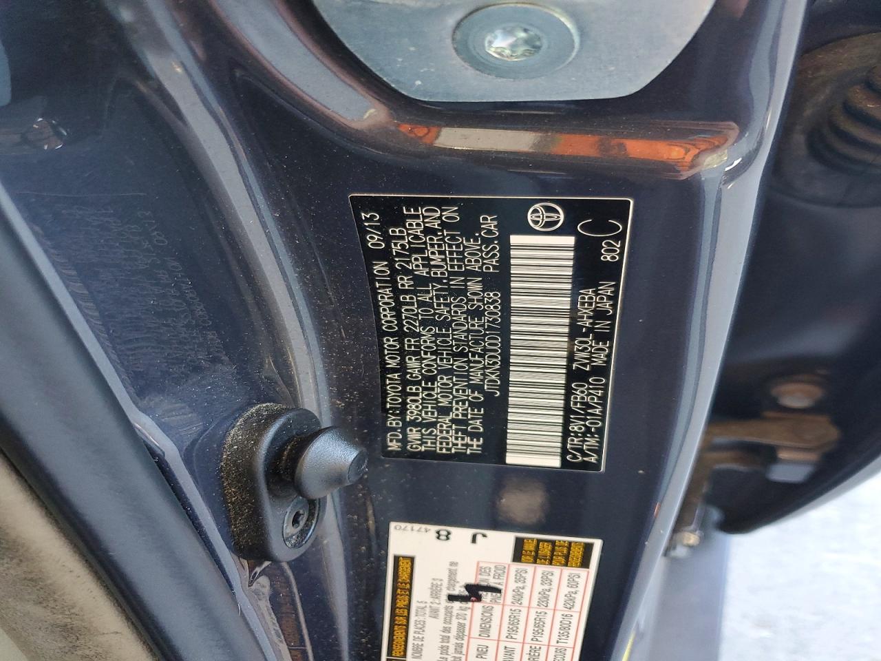 2013 TOYOTA PRIUS TWO photo 34