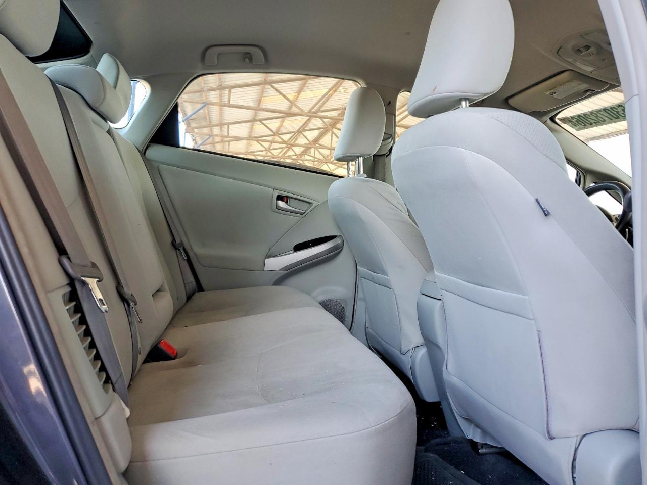 2013 TOYOTA PRIUS TWO photo 28