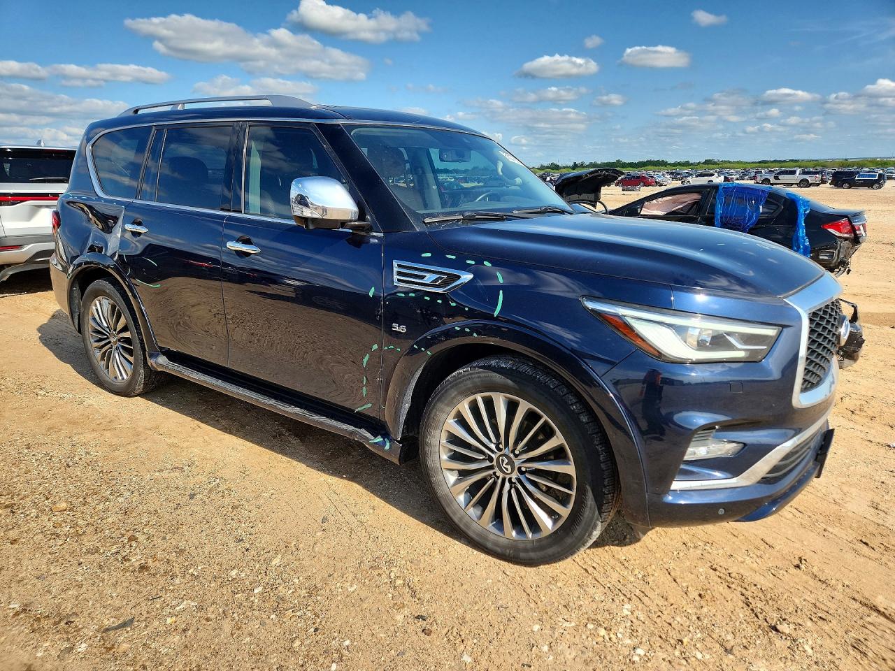 2018 INFINITI QX80 BASE photo 7